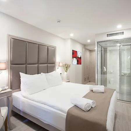 Perla Galata Otel 3*