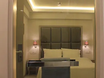 Perla Galata Otel 3*