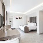 Perla Galata 3*
